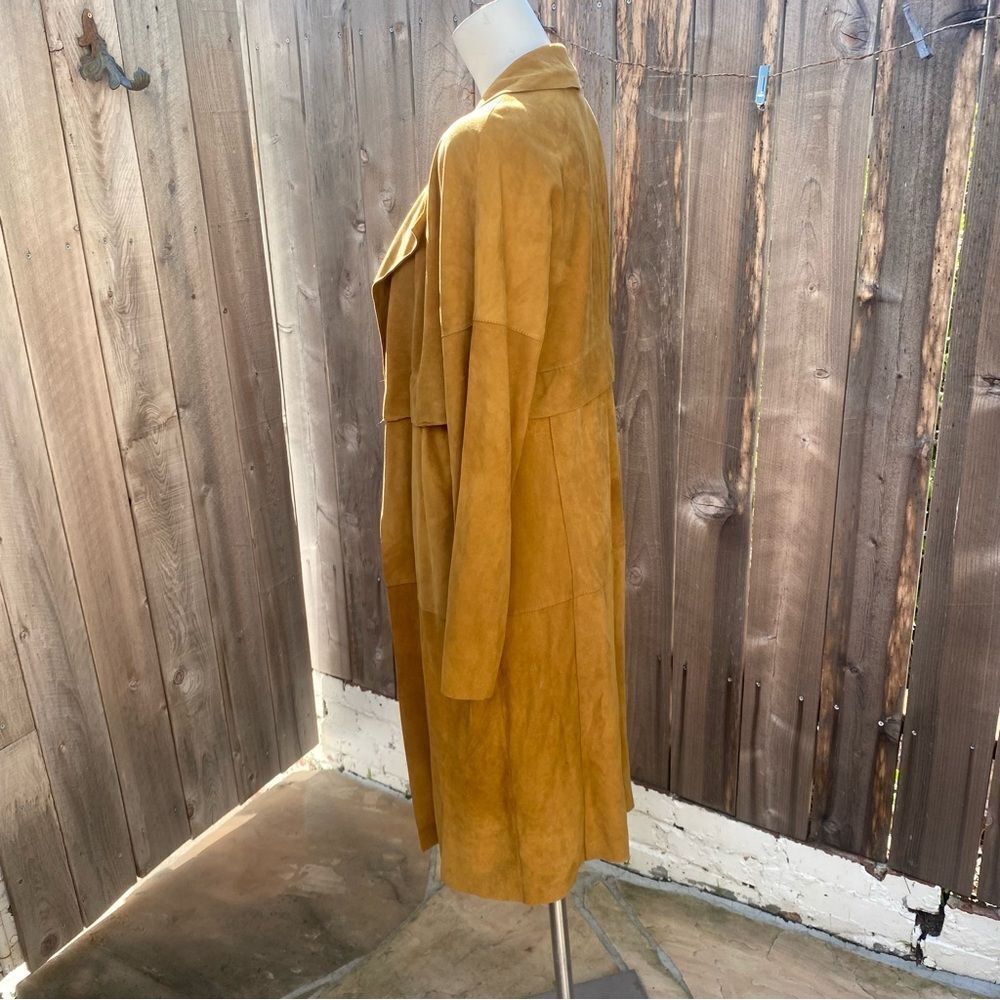 Linea Pelle suede trench camel small 
Size: S - Picture 13 of 16